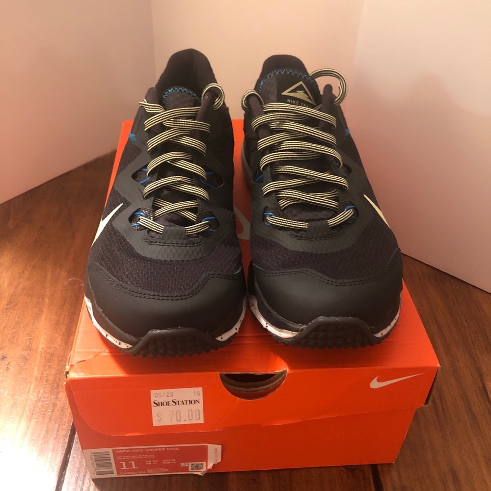 NIB Women's NIKE CW3809-004 WMNS NIKE JUNIPER TRAIL HIKING BLACK SHOES SNEAKERS